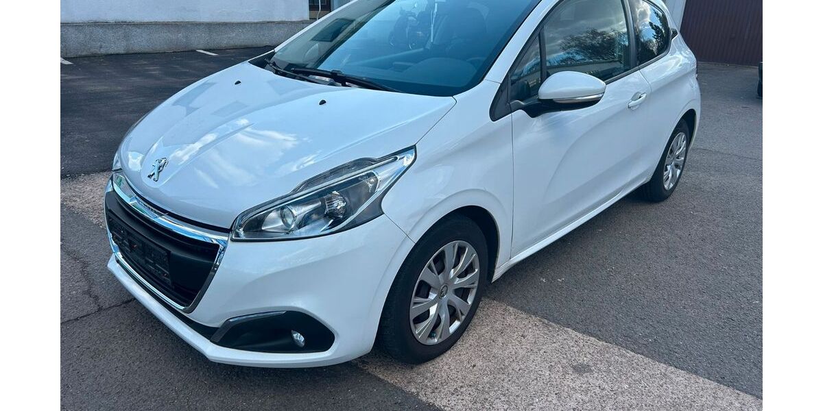Peugeot 208 160.000 km 4.490 &euro; Saarbrücken 66117