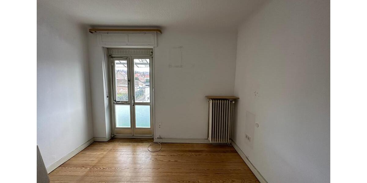 Etagenwohnung Saarbrücken Brebach-Fechingen - 4 Zimmer, 85 m&sup2;, 650&euro; | Angebot:25150577