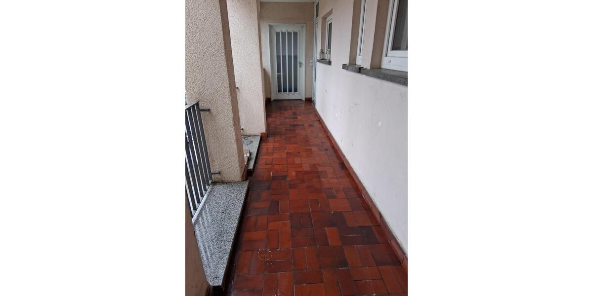 Dachgeschoßwohnung Püttlingen - 4 Zimmer, 107 m&sup2;, 650&euro; | Angebot:25959713