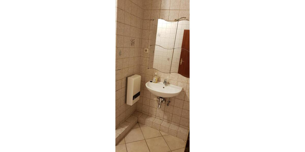 Etagenwohnung Saarbrücken West - 1 Zimmer, 75 m&sup2;, 130.000&euro; | Angebot:26062904