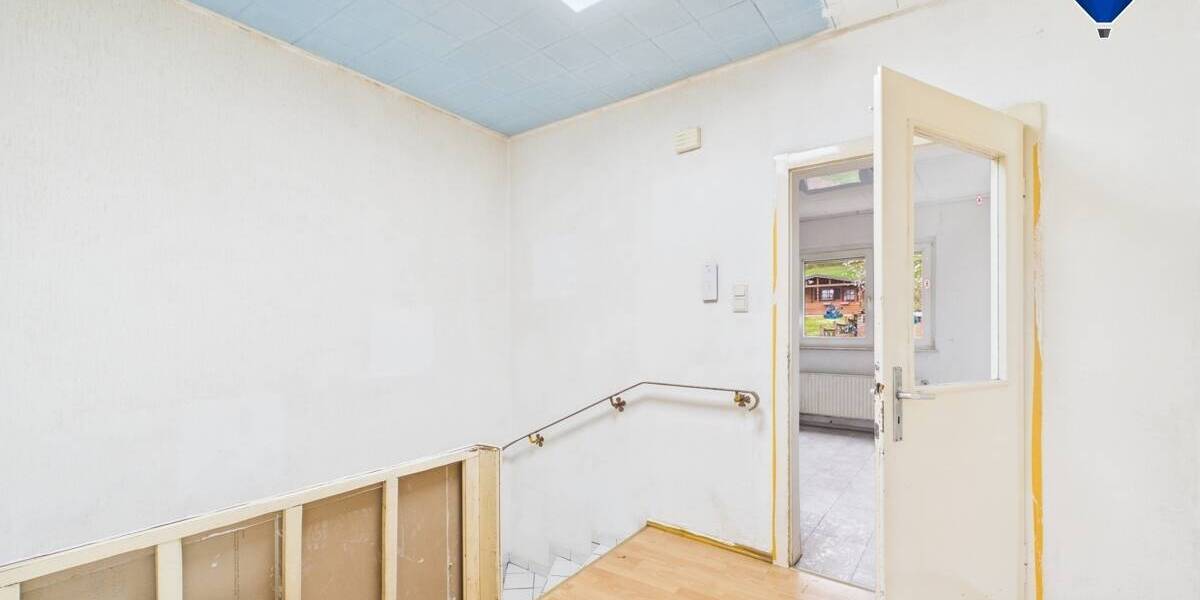 Reihenmittelhaus Dillingen / Diefflen Diefflen - 3 Zimmer, 132 m&sup2;, 145.000&euro; | Angebot:26092908