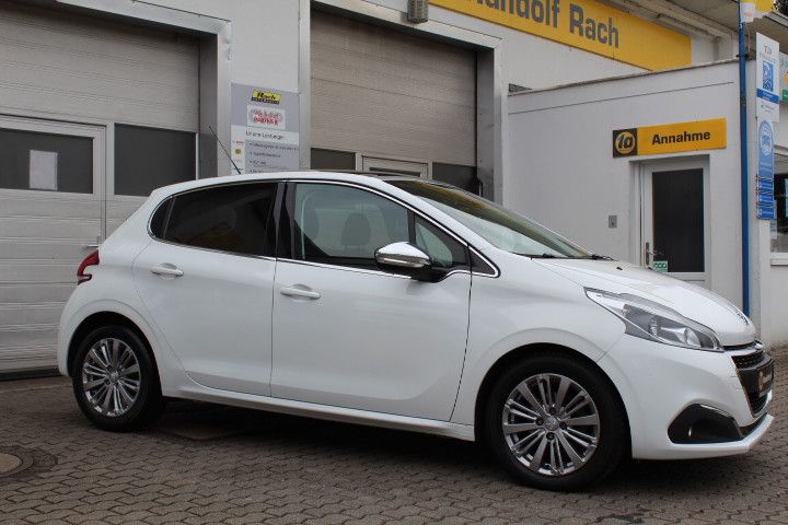 Peugeot 208 38.685 km 12.900 &euro; Ensdorf 66806