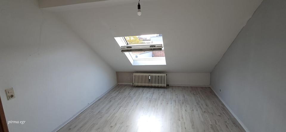 Dachgeschoßwohnung Saarbrücken - 1 Zimmer, 65 m&sup2;, 600&euro; | Angebot:25611704