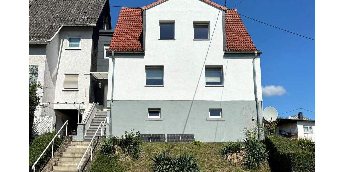 Mehrfamilienhaus, Wohnhaus Neunkirchen Wiebelskirchen - 6 Zimmer, 178 m&sup2;, 229.000&euro; | Angebot:25706021