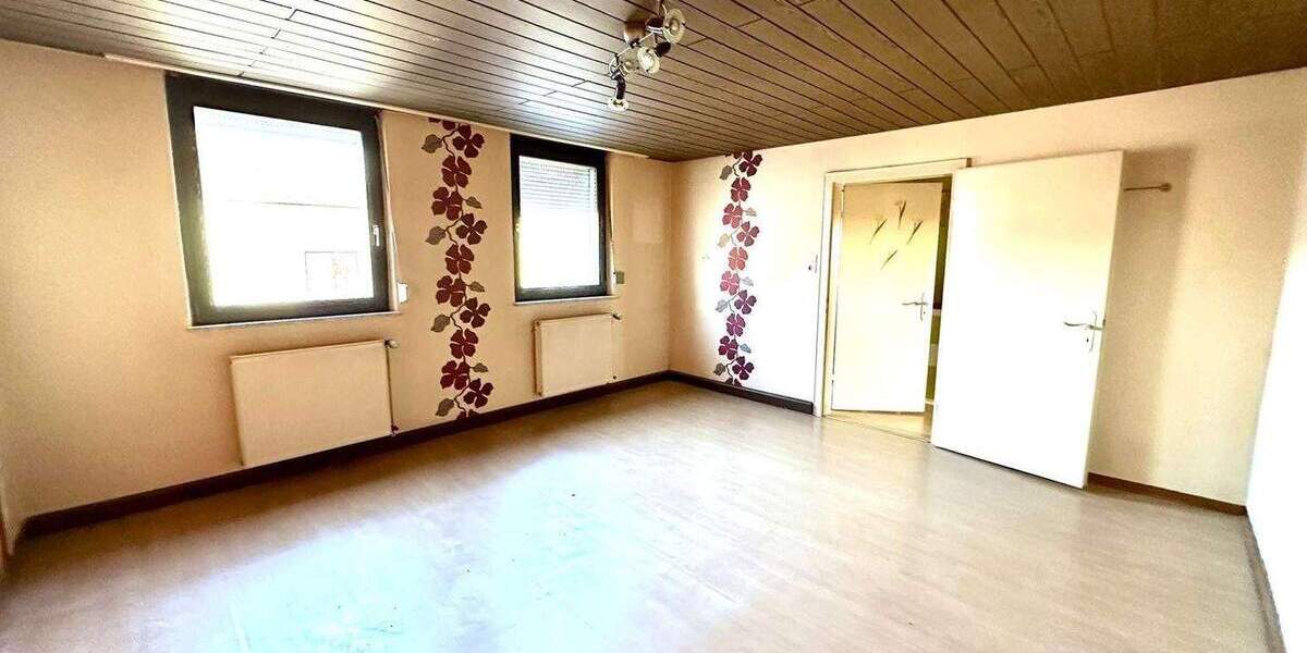 Einfamilienhaus Quierschied - 6 Zimmer, 148 m&sup2;, 114.900&euro; | Angebot:25771919