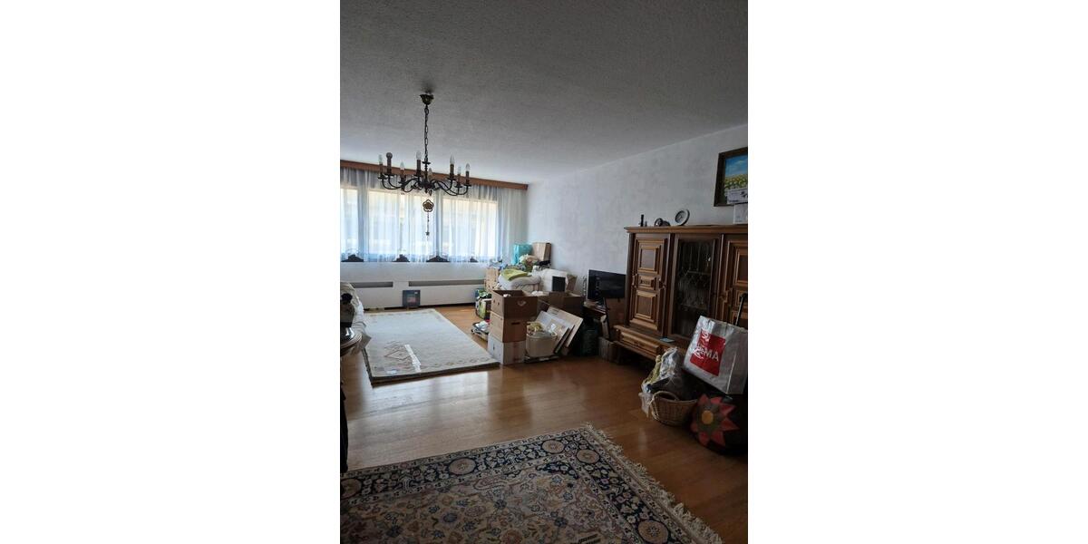 Etagenwohnung Saarbrücken Neue Bremm - 3 Zimmer, 90 m&sup2;, 200.000&euro; | Angebot:26272841