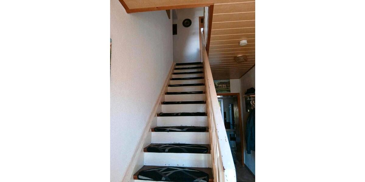 Einfamilienhaus Schiffweiler - 7 Zimmer, 180 m&sup2;, 310.000&euro; | Angebot:26522720