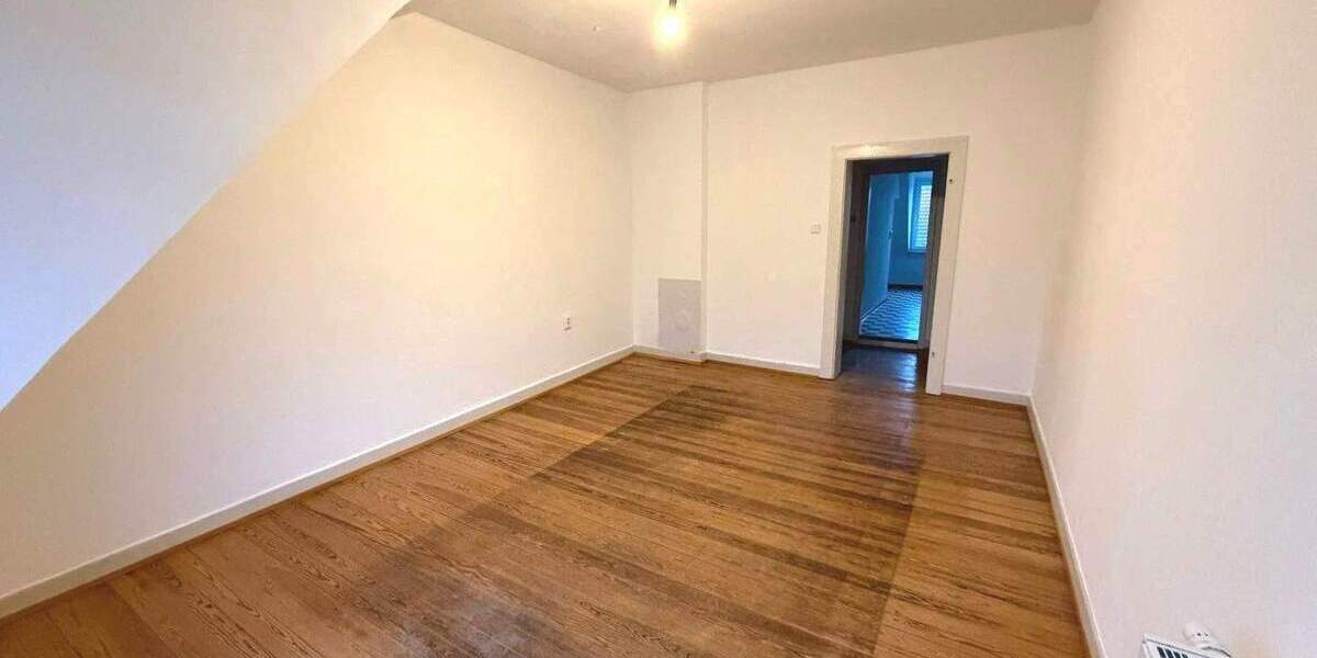 Etagenwohnung Saarbrücken St Johann - 3 Zimmer, 74 m&sup2;, 630&euro; | Angebot:25734880