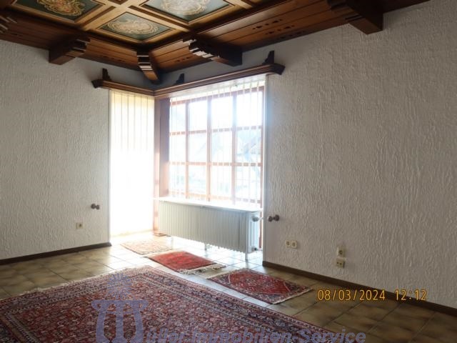 Schöne Landhaus-Villa in unverbaubarer Orts- und Waldrandlage von Homburg - Einfamilienhaus Homburg | Angebot:15024068