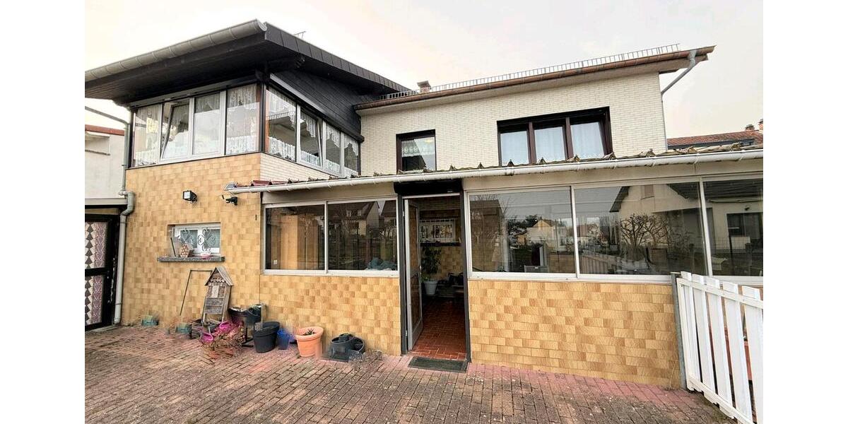 Einfamilienhaus Heusweiler - 8 Zimmer, 200 m&sup2;, 300.000&euro; | Angebot:26676080