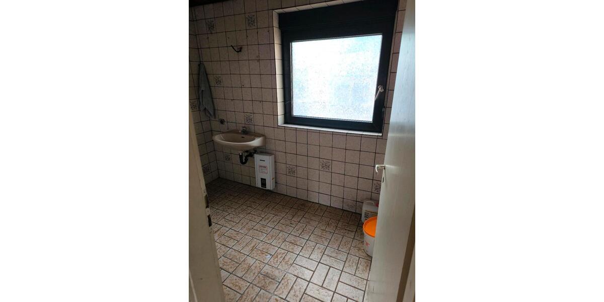 Einfamilienhaus Dillingen (Saar) - 6 Zimmer, 120 m&sup2;, 100.000&euro; | Angebot:24470013