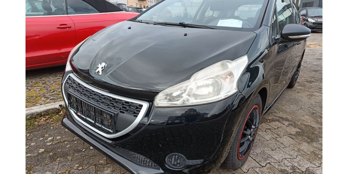 Peugeot 208 93.000 km 3.900 &euro; ensdorf 66806
