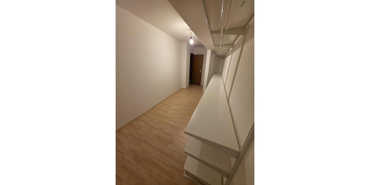 Dachgeschoßwohnung Saarbrücken Kieselhumes - 3.5 Zimmer, 115 m&sup2;, 995&euro; | Angebot:26478630