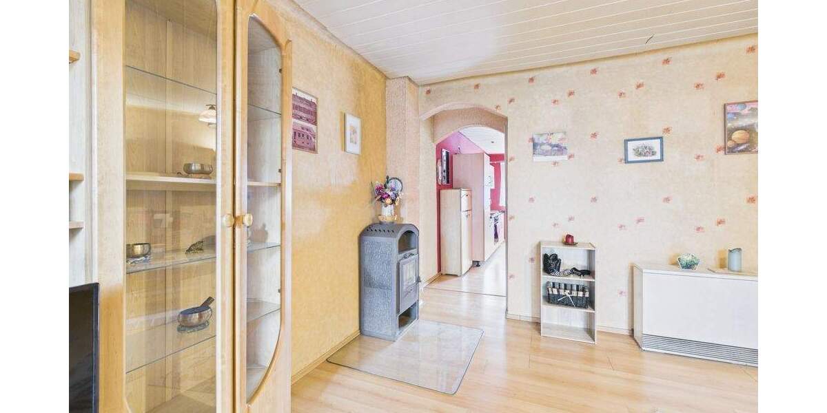 Einfamilienhaus Saarwellingen / Schwarzenholz Schwarzenholz - 4 Zimmer, 96 m&sup2;, 105.000&euro; | Angebot:25687884