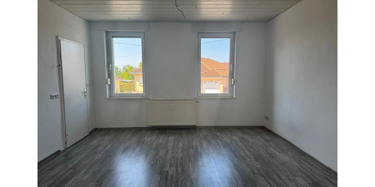 Erdgeschoßwohnung Saarlouis - 4 Zimmer, 110 m&sup2;, 1.350&euro; | Angebot:26646387