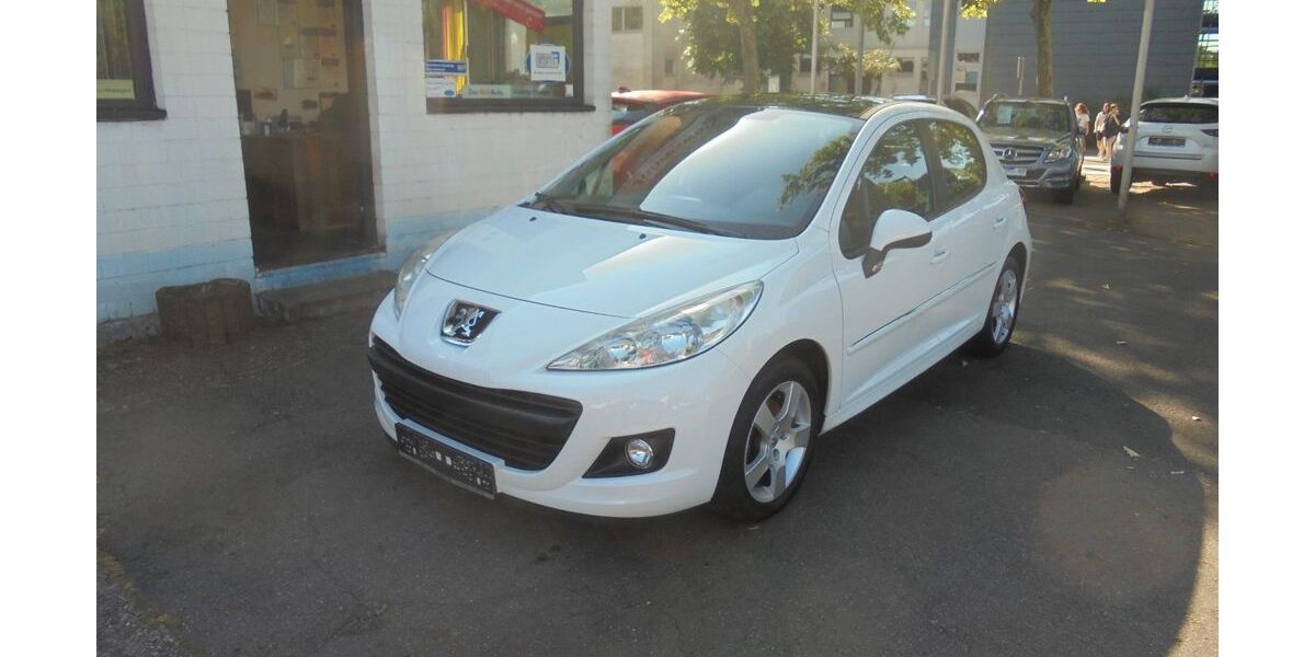 Peugeot 207 189.000 km 2.450 &euro; Dillingen/Saar 66763