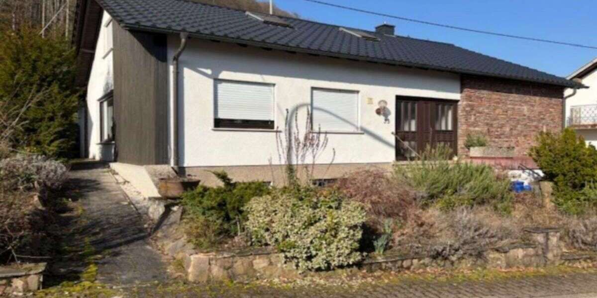 Einfamilienhaus Beckingen - 7 Zimmer, 203 m&sup2;, 265.000&euro; | Angebot:21472015