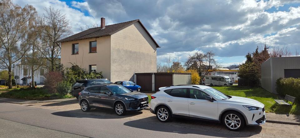 Einfamilienhaus Überherrn - 7 Zimmer, 160 m&sup2;, 250.000&euro; | Angebot:26021116