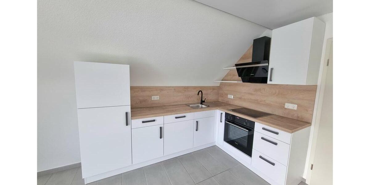 Dachgeschoßwohnung Sankt Ingbert - 3 Zimmer, 72 m&sup2;, 800&euro; | Angebot:25755078