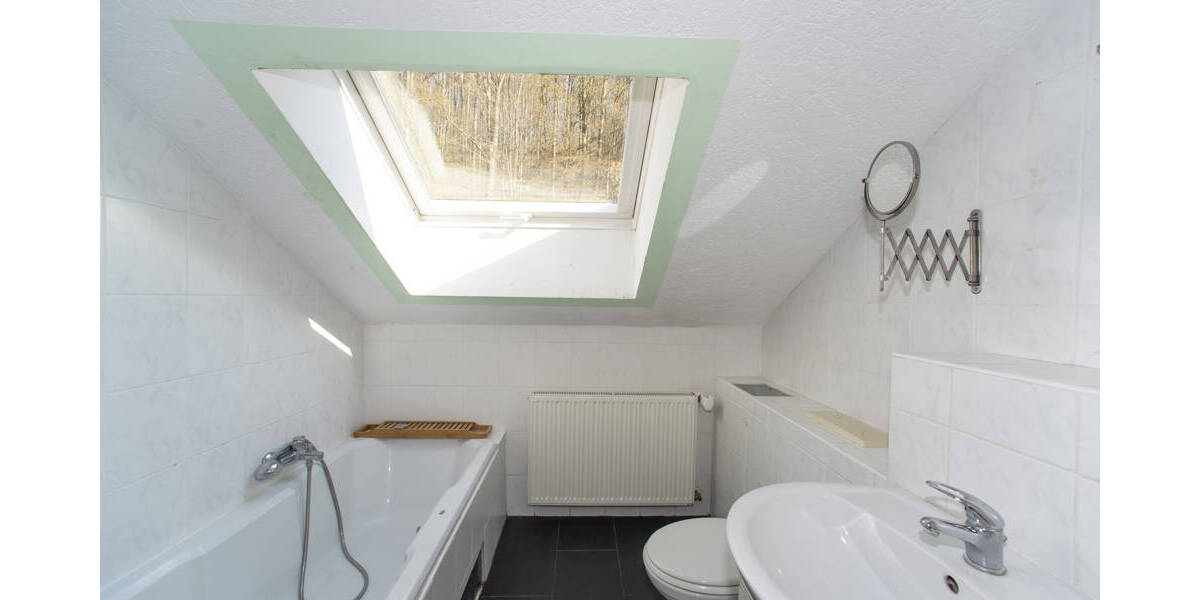 Mehrfamilienhaus, Wohnhaus Saarbrücken / Brebach-Fechingen Brebach-Fechingen - 9 Zimmer, 250 m&sup2;, 415.000&euro; | Angebot:25957973