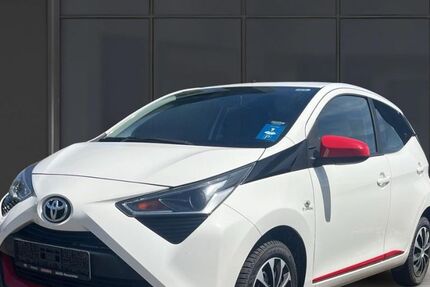 Toyota Aygo (X) 58.208 km 9.890 &euro; Heusweiler 66265