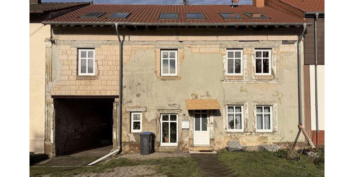Einfamilienhaus Überherrn - 7 Zimmer, 200 m&sup2;, 195.000&euro; | Angebot:25026350