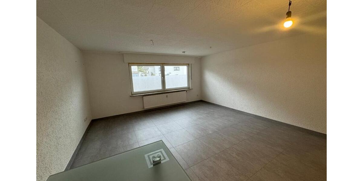 Etagenwohnung Schmelz - 3 Zimmer, 85 m&sup2;, 650&euro; | Angebot:25219188