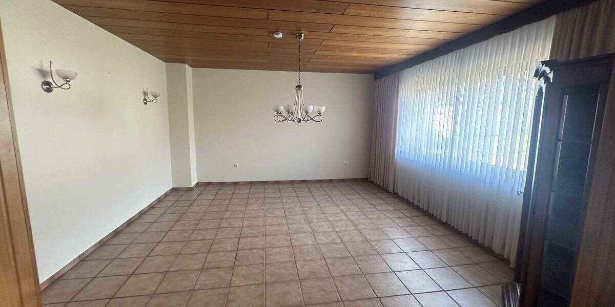 Mehrfamilienhaus, Wohnhaus Rehlingen-Siersburg Siersburg - 6 Zimmer, 200 m&sup2;, 279.000&euro; | Angebot:25896804