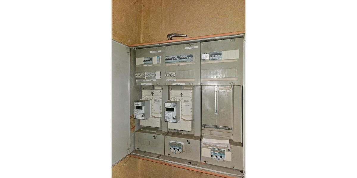 Einfamilienhaus Sankt Wendel - 9 Zimmer, 223 m&sup2;, 160.000&euro; | Angebot:23163782