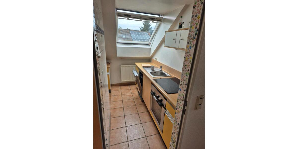 Dachgeschoßwohnung Saarbrücken Kieselhumes - 2.5 Zimmer, 65 m&sup2;, 600&euro; | Angebot:25302445