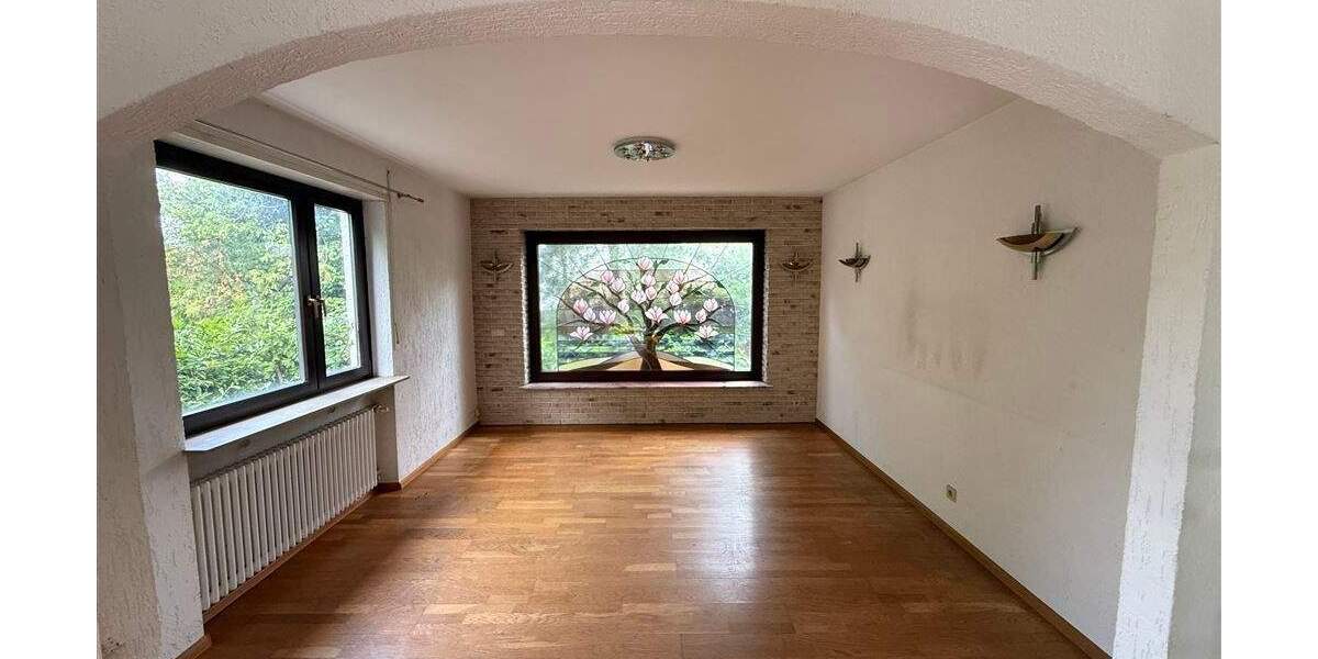 Einfamilienhaus Saarbrücken Alt-Saarbrücken - 6 Zimmer, 200 m&sup2;, 475.000&euro; | Angebot:25730153