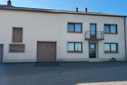 Haus Wallerfangen - 8 Zimmer, 200 m&sup2;, 160.000&euro; | Angebot:24801626