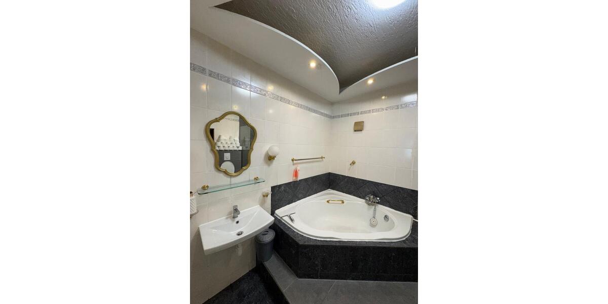 Etagenwohnung Neunkirchen Heinitz - 4 Zimmer, 110 m&sup2;, 849&euro; | Angebot:26702433