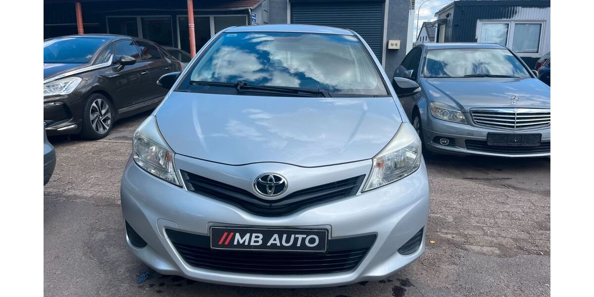 Toyota Yaris 181.000 km 3.490 &euro; Saarwellingen 66793