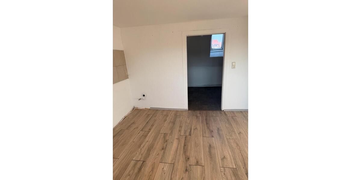 Etagenwohnung Saarbrücken West - 2 Zimmer, 70 m&sup2;, 460&euro; | Angebot:25861894