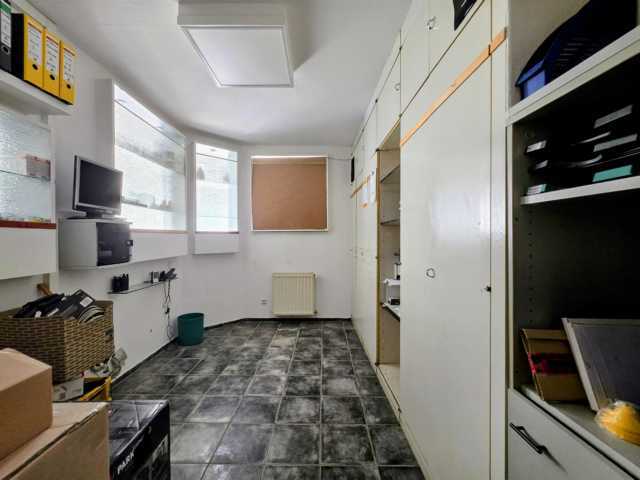 2-Familienhaus mit attraktiver Gewerbefläche in prominenter Lage - Mehrfamilienhaus, Wohnhaus Homburg | Angebot:27003328