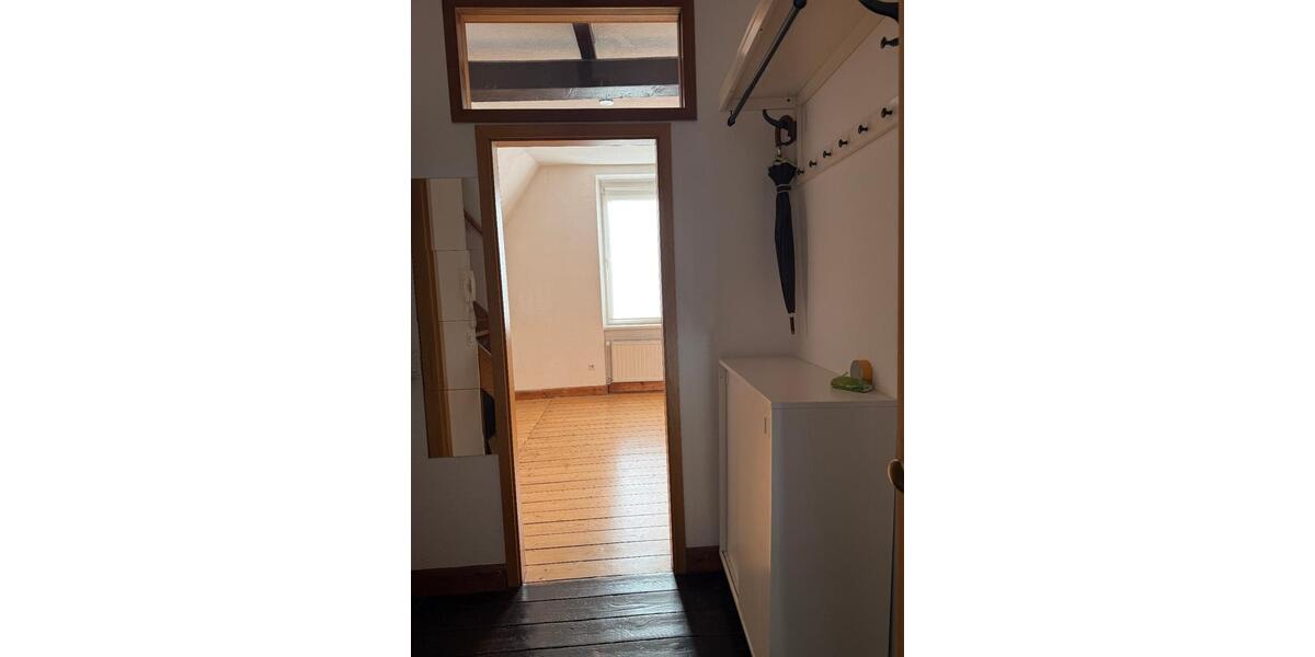 Dachgeschoßwohnung Saarbrücken - 3 Zimmer, 65 m&sup2;, 560&euro; | Angebot:26662956