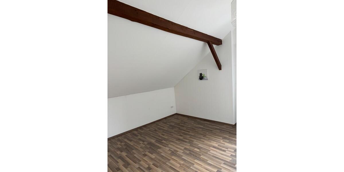 Etagenwohnung Saarlouis - 3 Zimmer, 120 m&sup2;, 700&euro; | Angebot:26686735