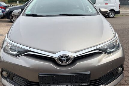 Toyota Auris 120.000 km 8.900 &euro; Lebach 66822