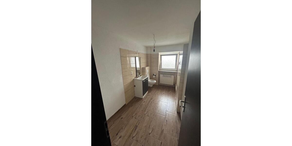Etagenwohnung Neunkirchen - 3 Zimmer, 100 m&sup2;, 1.240&euro; | Angebot:25760216