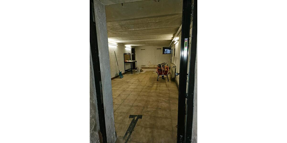 Einfamilienhaus Sankt Wendel - 9 Zimmer, 223 m&sup2;, 160.000&euro; | Angebot:23163782