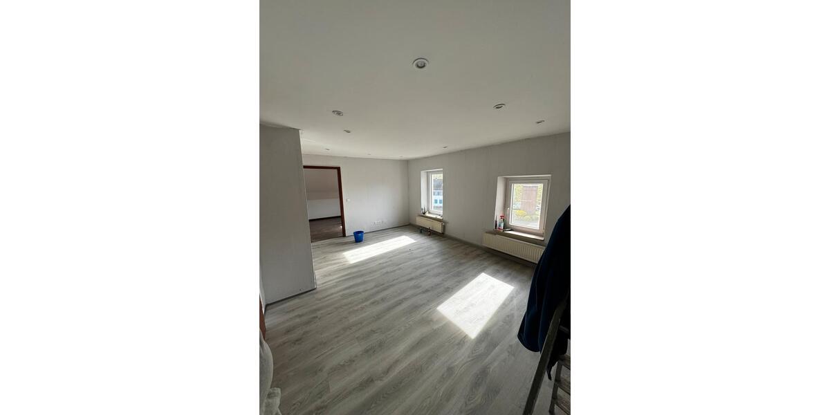Dachgeschoßwohnung Quierschied - 4 Zimmer, 79 m&sup2;, 540&euro; | Angebot:26506775