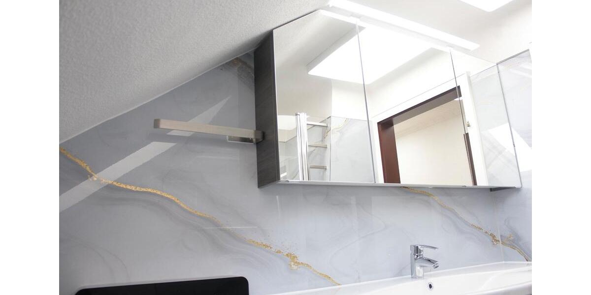 Dachgeschoßwohnung Püttlingen - 3 Zimmer, 80 m&sup2;, 800&euro; | Angebot:26679752