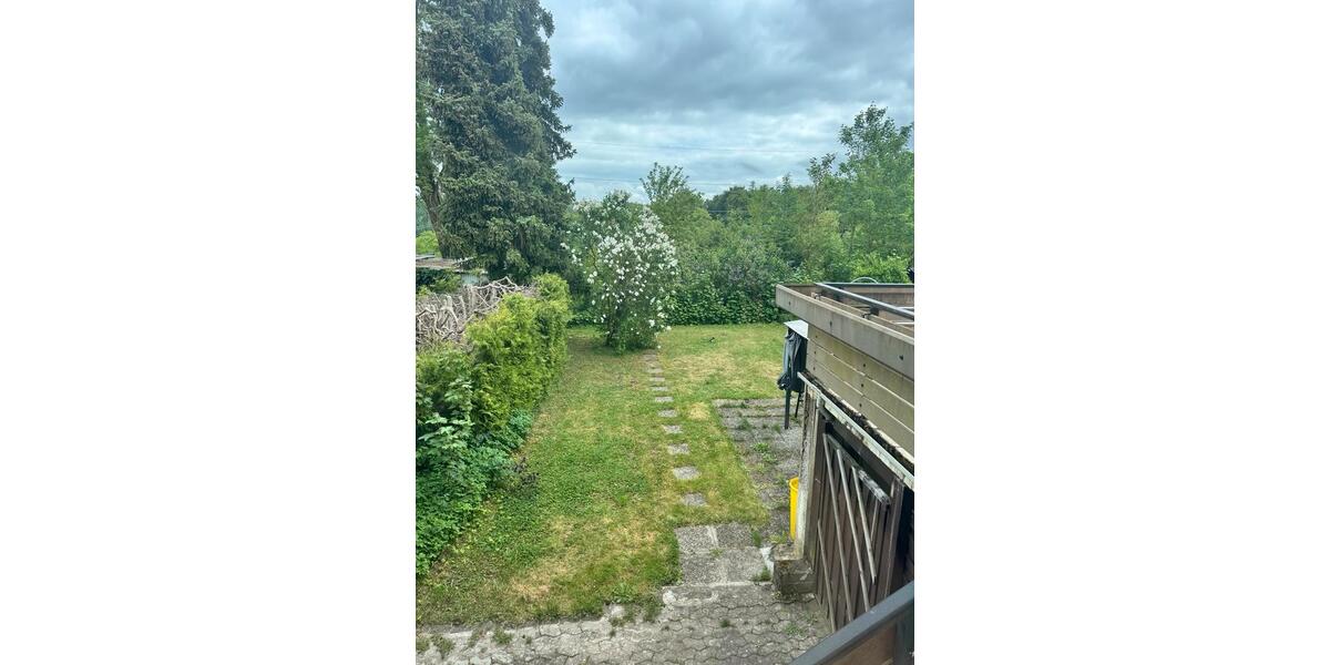 Doppelhaushälfte Saarbrücken Bischmisheim - 8 Zimmer, 220 m&sup2;, 360.000&euro; | Angebot:27023553