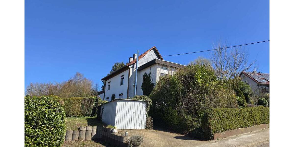 Einfamilienhaus Lebach - 7 Zimmer, 180 m&sup2;, 160.000&euro; | Angebot:19957544