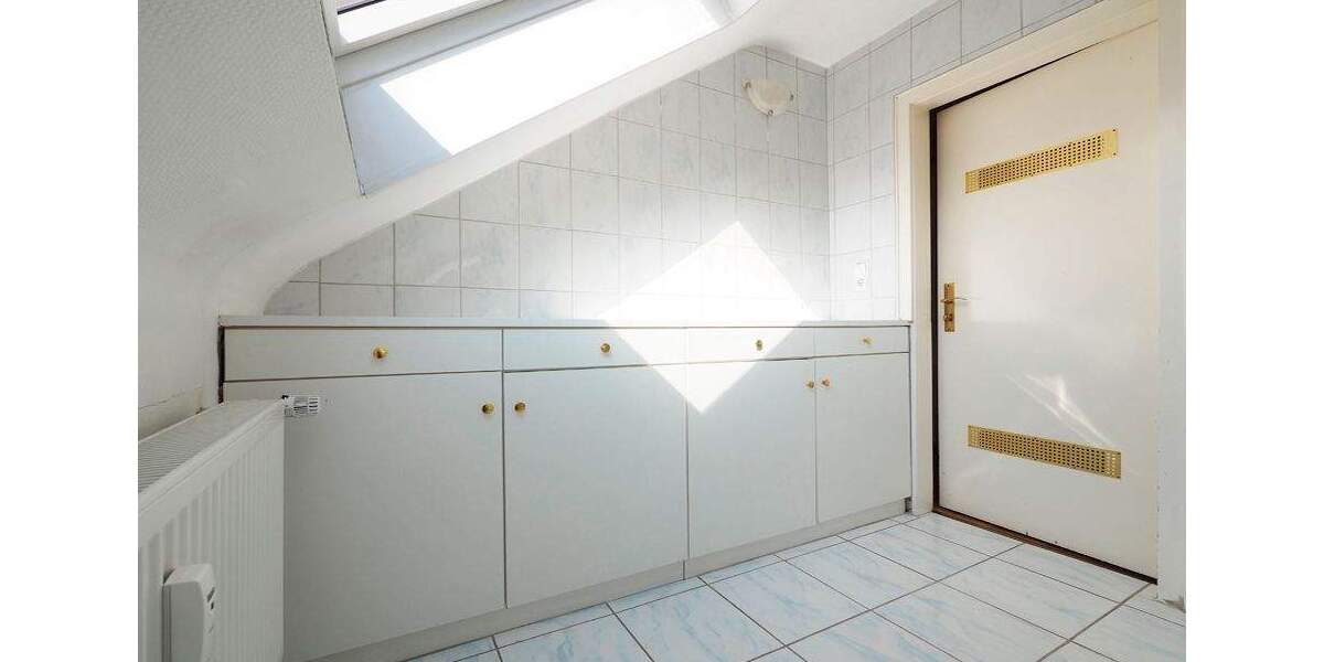 Doppelhaushälfte Saarbrücken Alt-Saarbrücken - 9 Zimmer, 218 m&sup2;, 398.000&euro; | Angebot:25772955