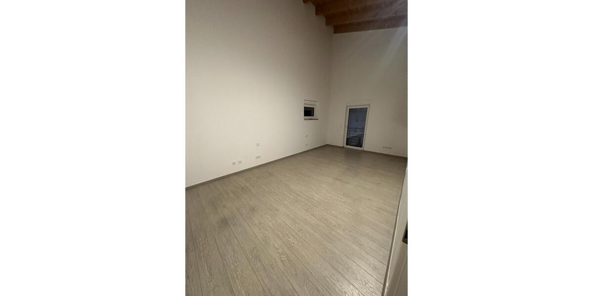 Doppelhaushälfte Püttlingen - 4 Zimmer, 230 m&sup2;, 1.930&euro; | Angebot:24895523