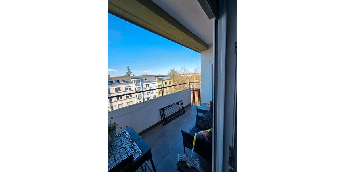 Dachgeschoßwohnung Saarbrücken Neue Bremm - 4 Zimmer, 86 m&sup2;, 270.000&euro; | Angebot:26710994