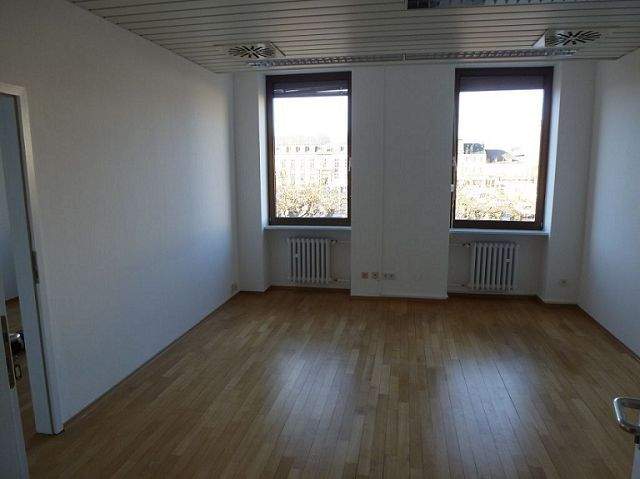Gewerbeobjekt Saarlouis - 4 Zimmer, 120 m&sup2;, 750&euro; | Angebot:26488010