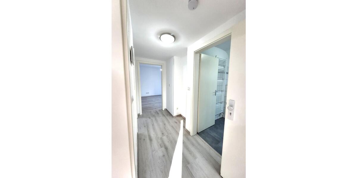 Dachgeschoßwohnung Saarbrücken Eschberg - 2.5 Zimmer, 51 m&sup2;, 560&euro; | Angebot:25840287